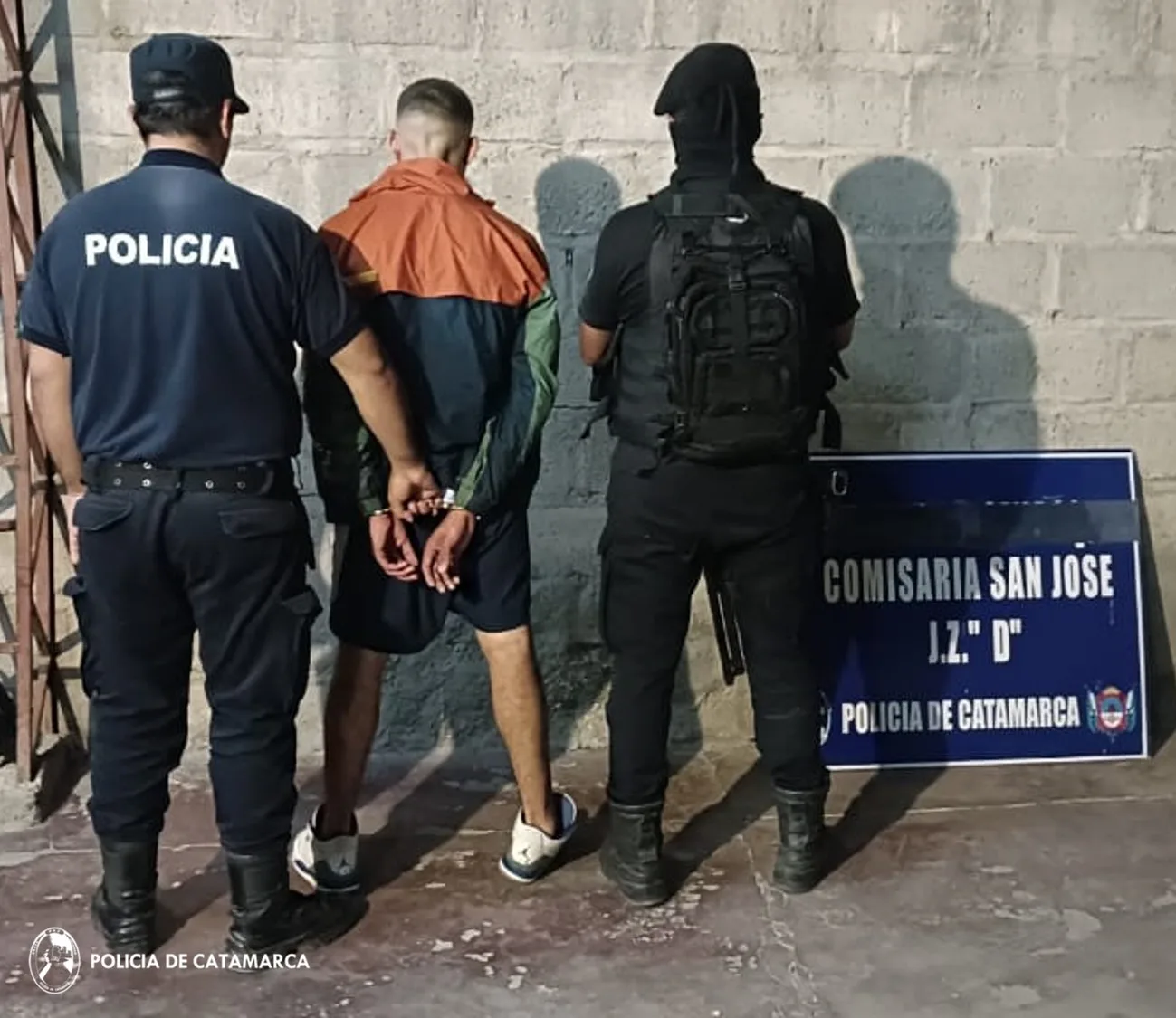 En Santa María arrestan y detienen a dos personas requeridas por la Justicia