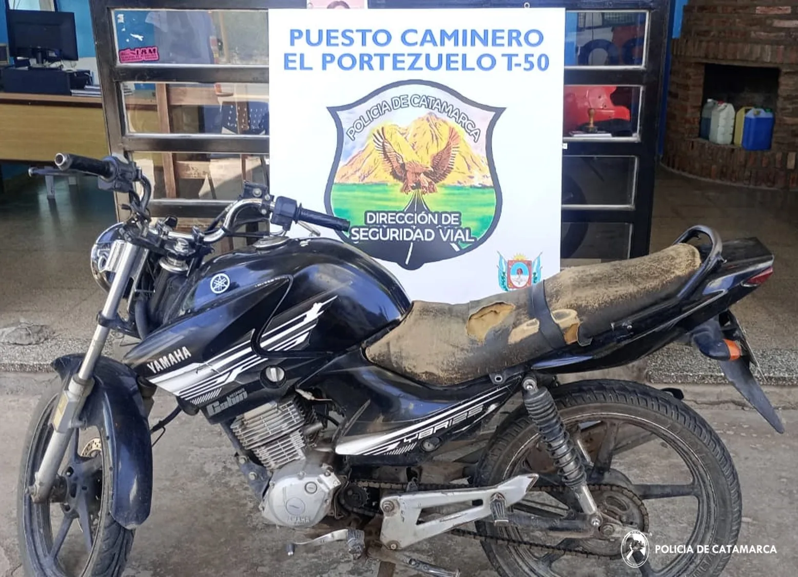 En un puesto caminero de Valle Viejo policías secuestran una motocicleta requerida por la Justicia