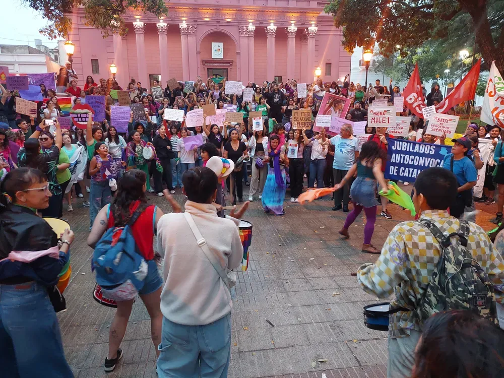 Multitudinaria marcha en Catamarca por el Día Internacional de la Mujer