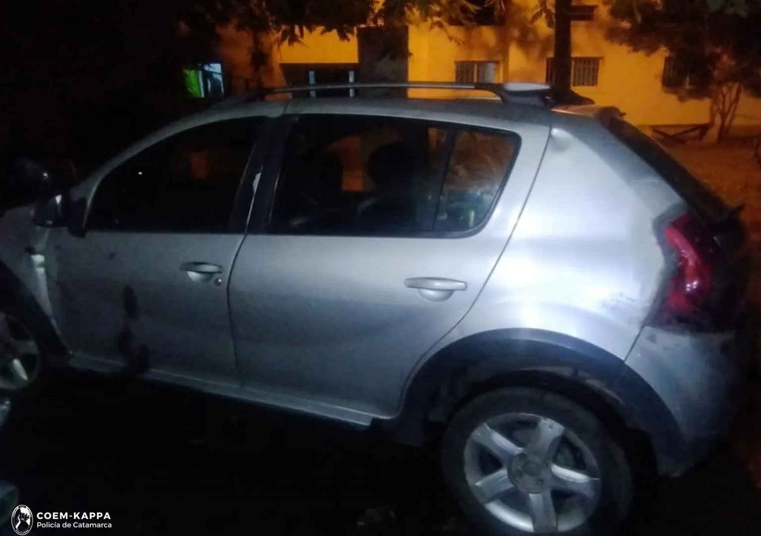 Conductor ebrio chocó contra un poste y fue arrestado en Francisco Agüero