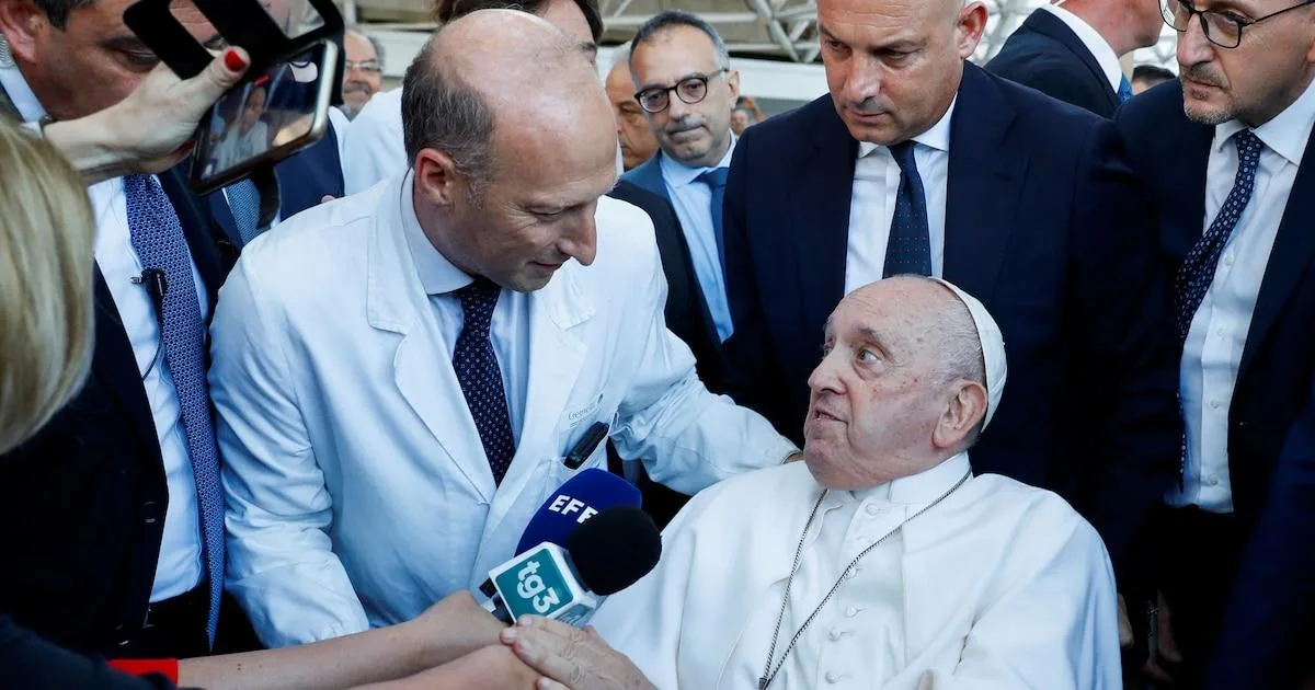 El médico del papa Francisco relata sus últimos momentos antes de fallecer