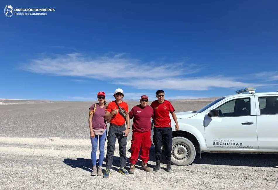 Rescatan a turistas rusos perdidos en el Campo de Piedra Pómez