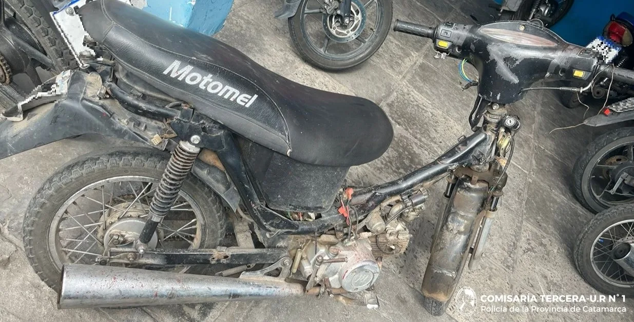 Abandonan moto frente a Casa de Gobierno y la Policía la secuestra