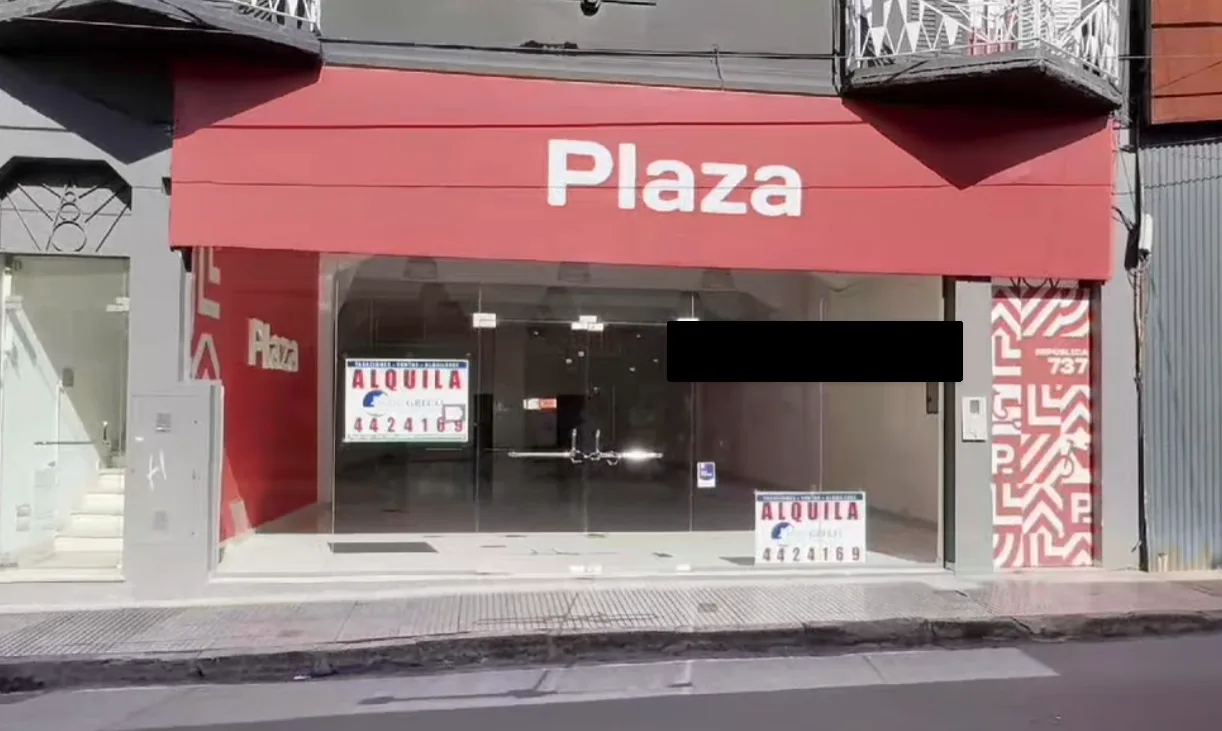 Robo millonario en pleno centro: se llevaron 21 motos nuevas y un utilitario