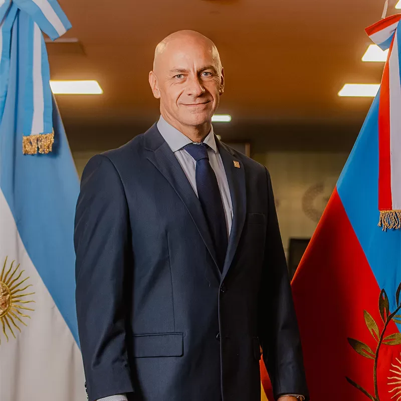 Luis Fadel asumió la UCR Catamarca y criticó los decretos de Jalil