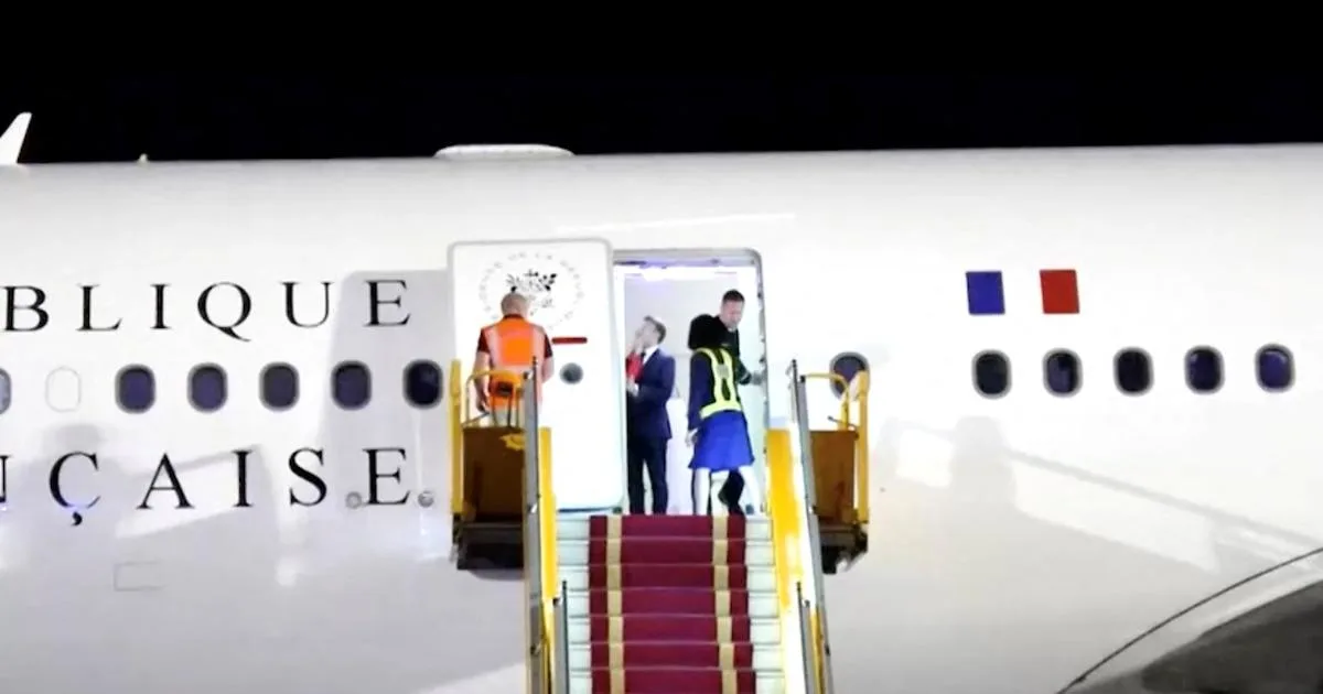Polémico incidente con Macron y su esposa durante visita a Vietnam
