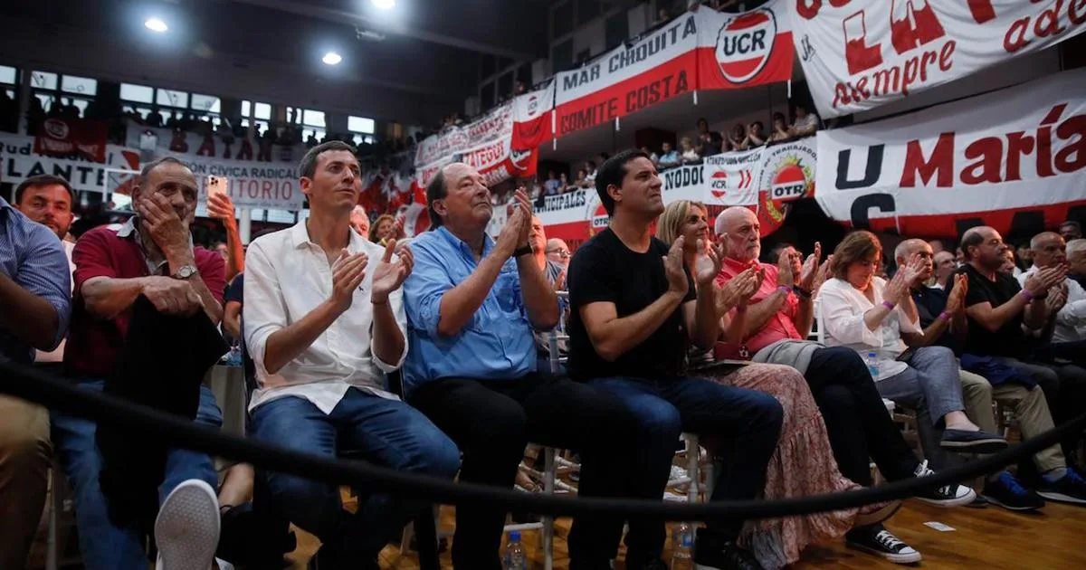 Negociaciones en la UCR bonaerense: entre la unidad y la resistencia de los intendentes