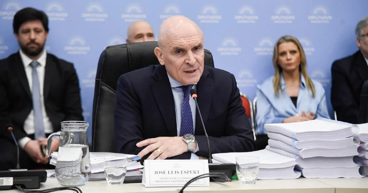Obstáculos en Diputados retrasan ley para fomentar uso de dólares no declarados