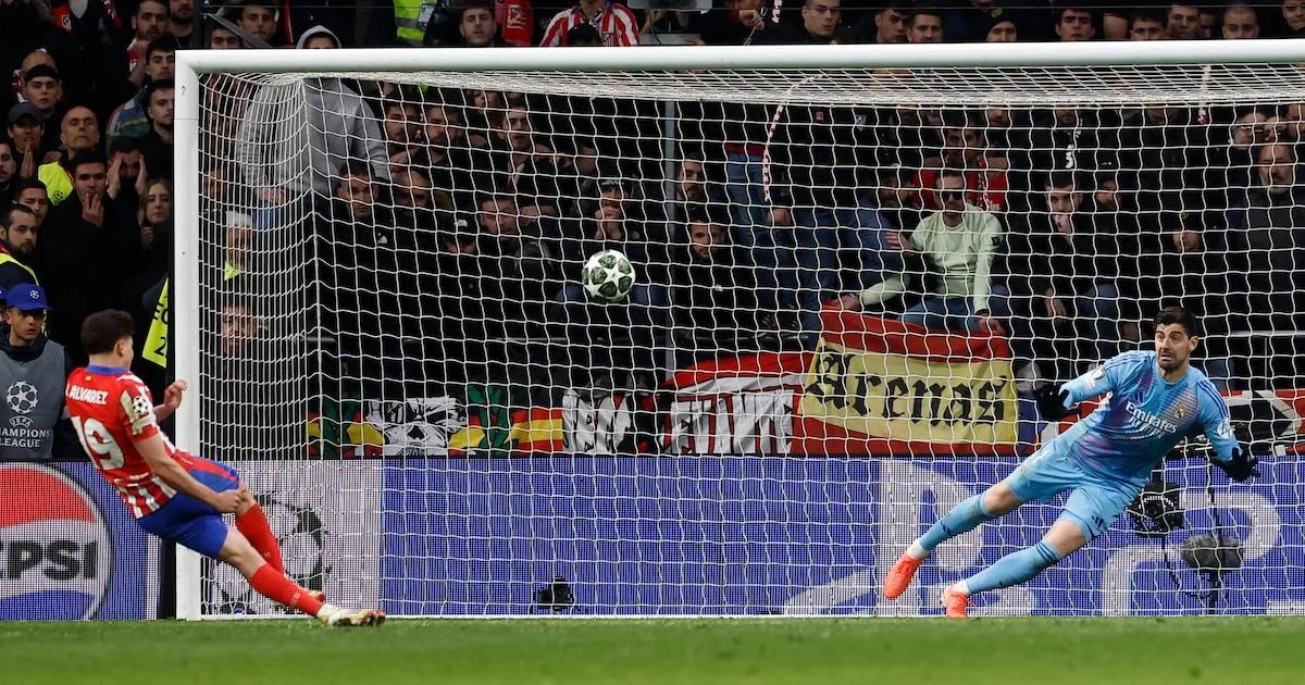 Polémica por penal de Julián Álvarez en Champions: nueva regla de los ‘dos toques’