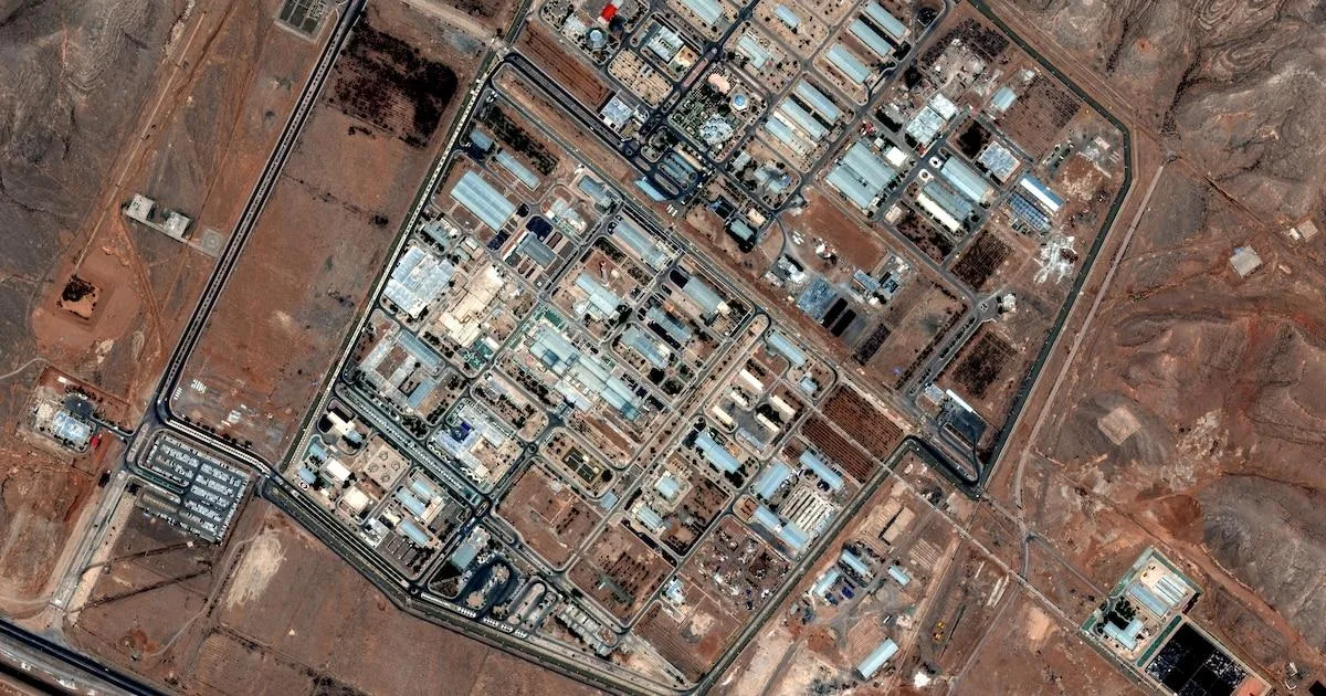 Impactantes imágenes satelitales revelan daños en instalaciones nucleares y militares clave de Irán tras operaciones de Israel