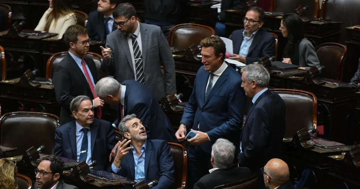 Falta de consenso opositor complica sesión sobre universidades y Garrahan en Diputados