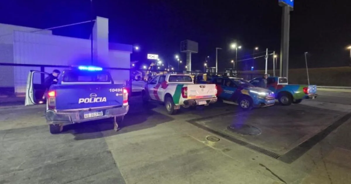 Desarticulan fiesta clandestina con 1.500 personas en Villa Esquiú, Córdoba