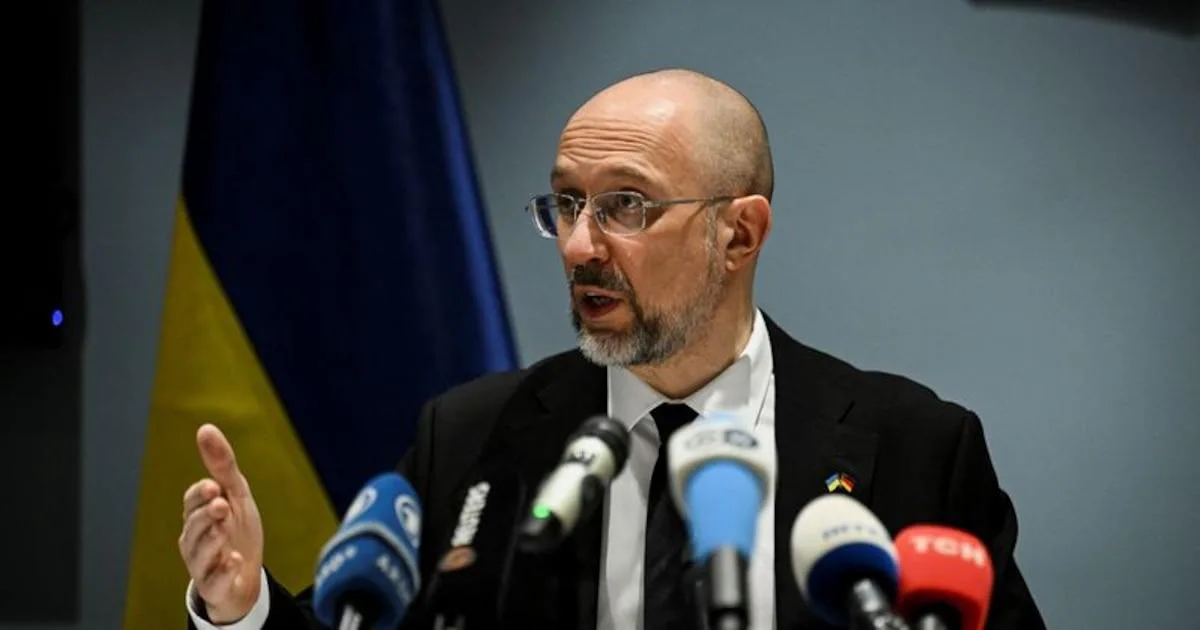 Renuncia del primer ministro de Ucrania en medio de reestructuración impulsada por Zelensky
