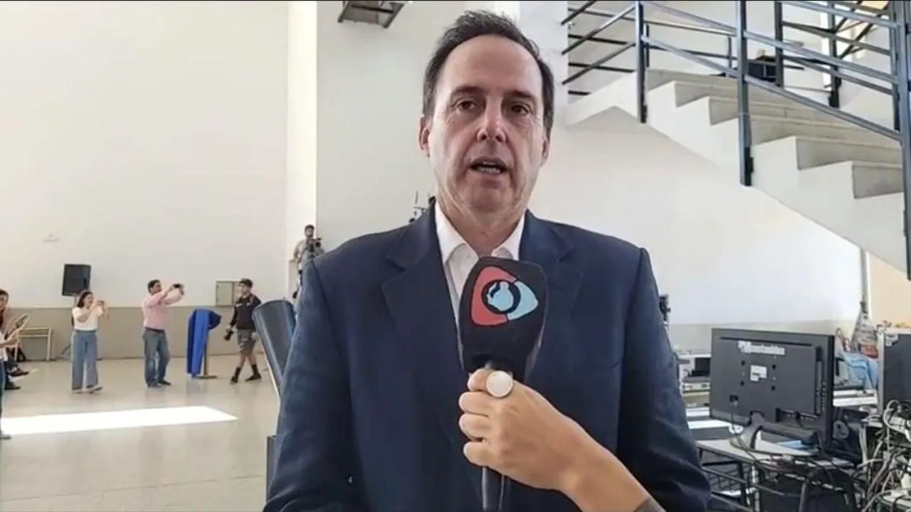 Dalmacio Mera responde a cuestionamientos tras su designación como Defensor del Pueblo