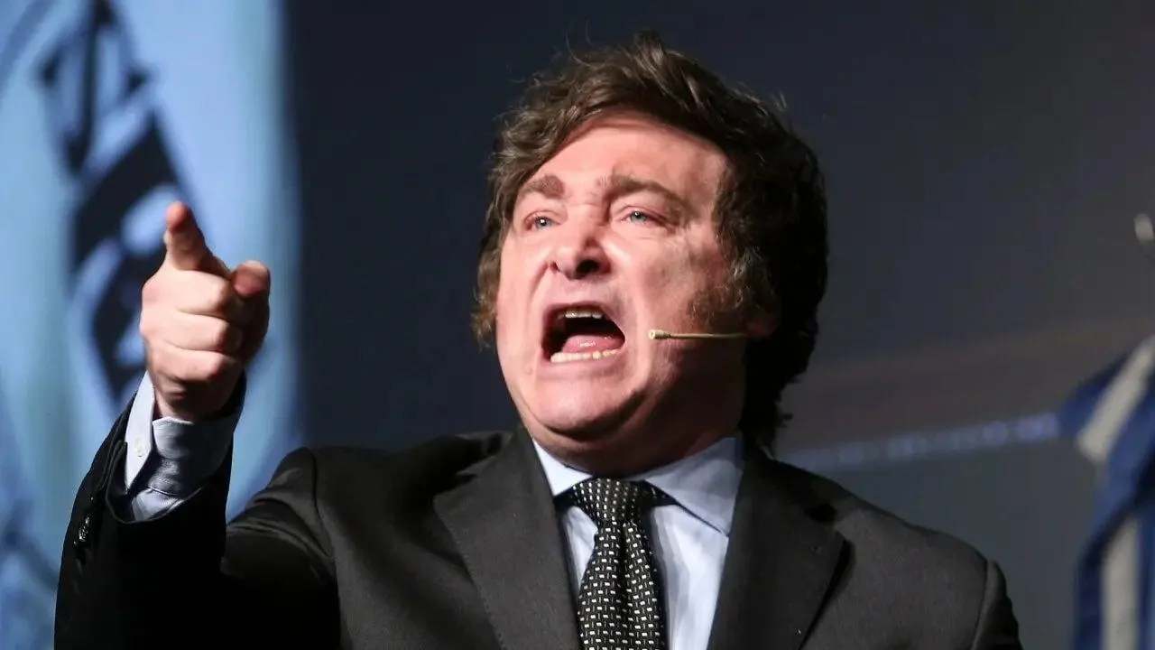 Jefe del bloque K insta a gobernadores a resistir vetos de Milei y defiende leyes
