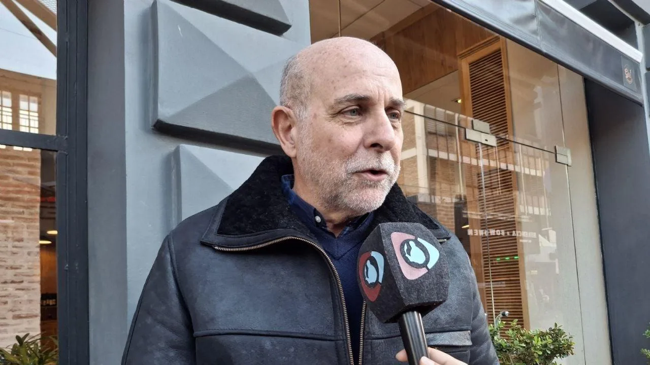 Senador Flavio Fama habla sobre política y la Fiesta del Poncho
