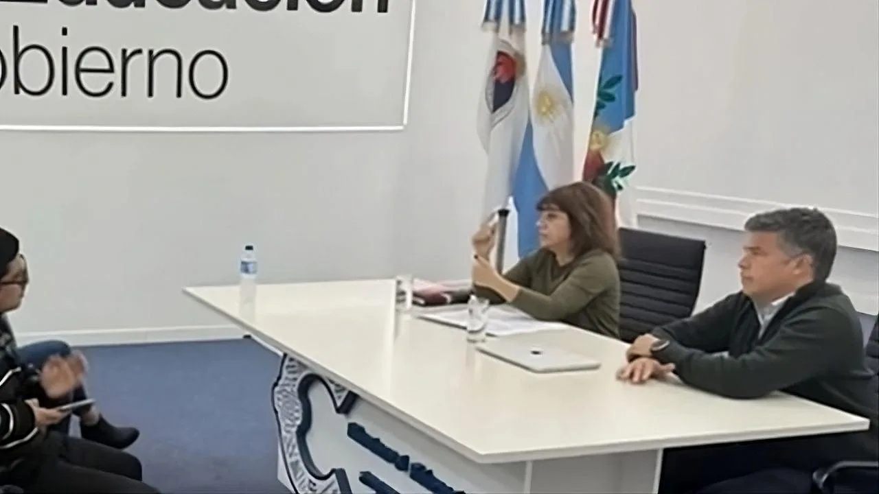 Docentes y Gobierno no logran acuerdo en negociación paritaria