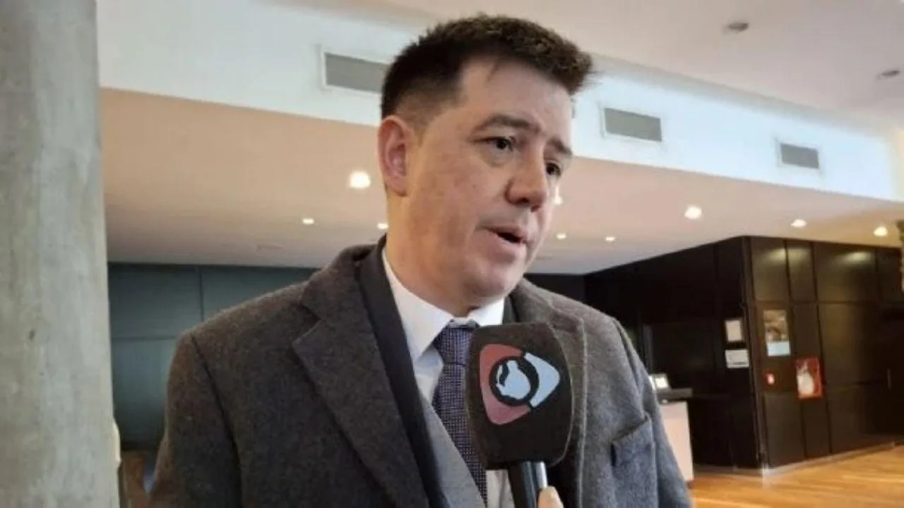 Acuerdo para frenar suspensiones en empresa textil: ministro de Desarrollo Productivo