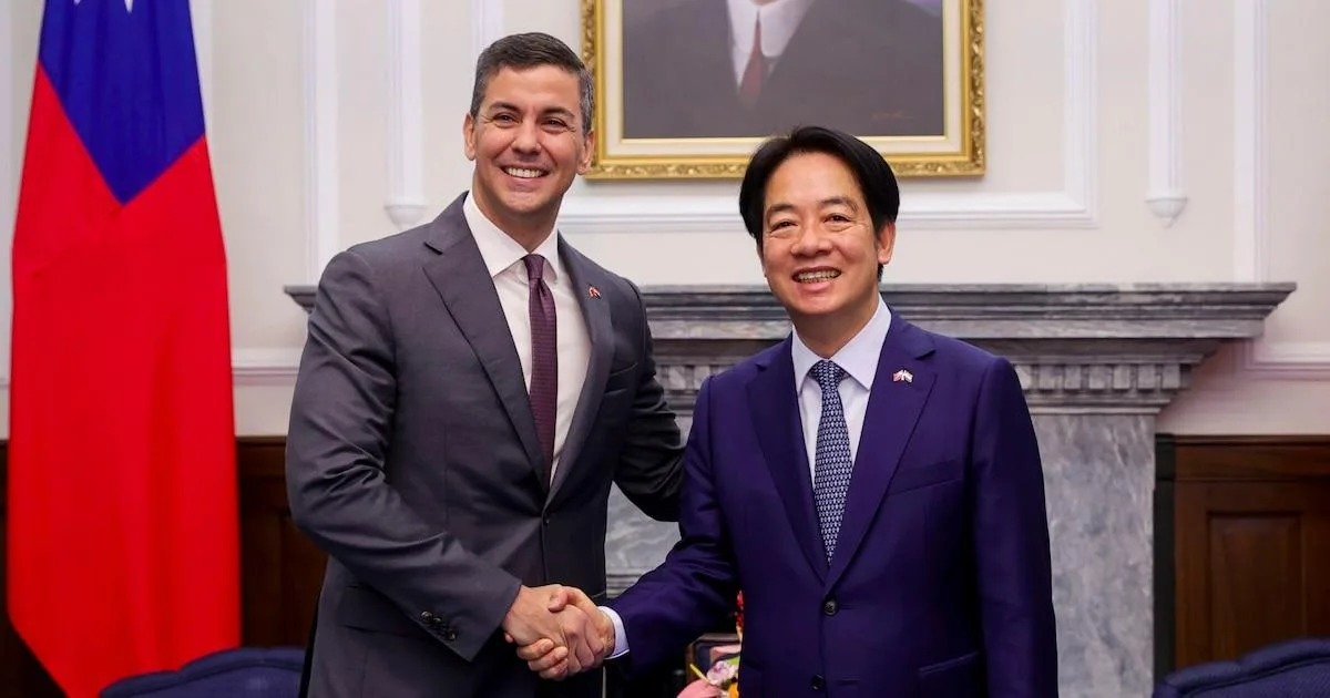 China amenaza con represalias si William Lai hace escala en EEUU durante visita a Paraguay