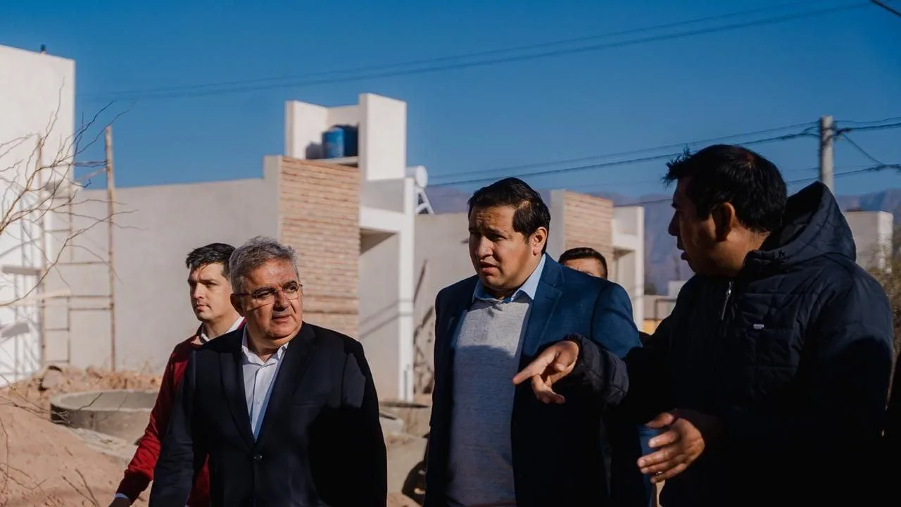 Avance de obras: Construcción de 90 viviendas en Tinogasta