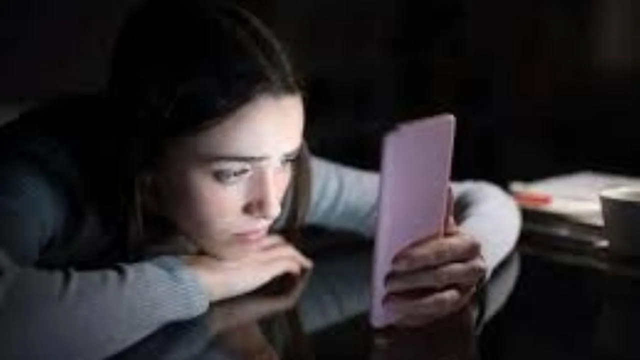 Impacto del uso excesivo de redes sociales en la salud mental de los jóvenes argentinos